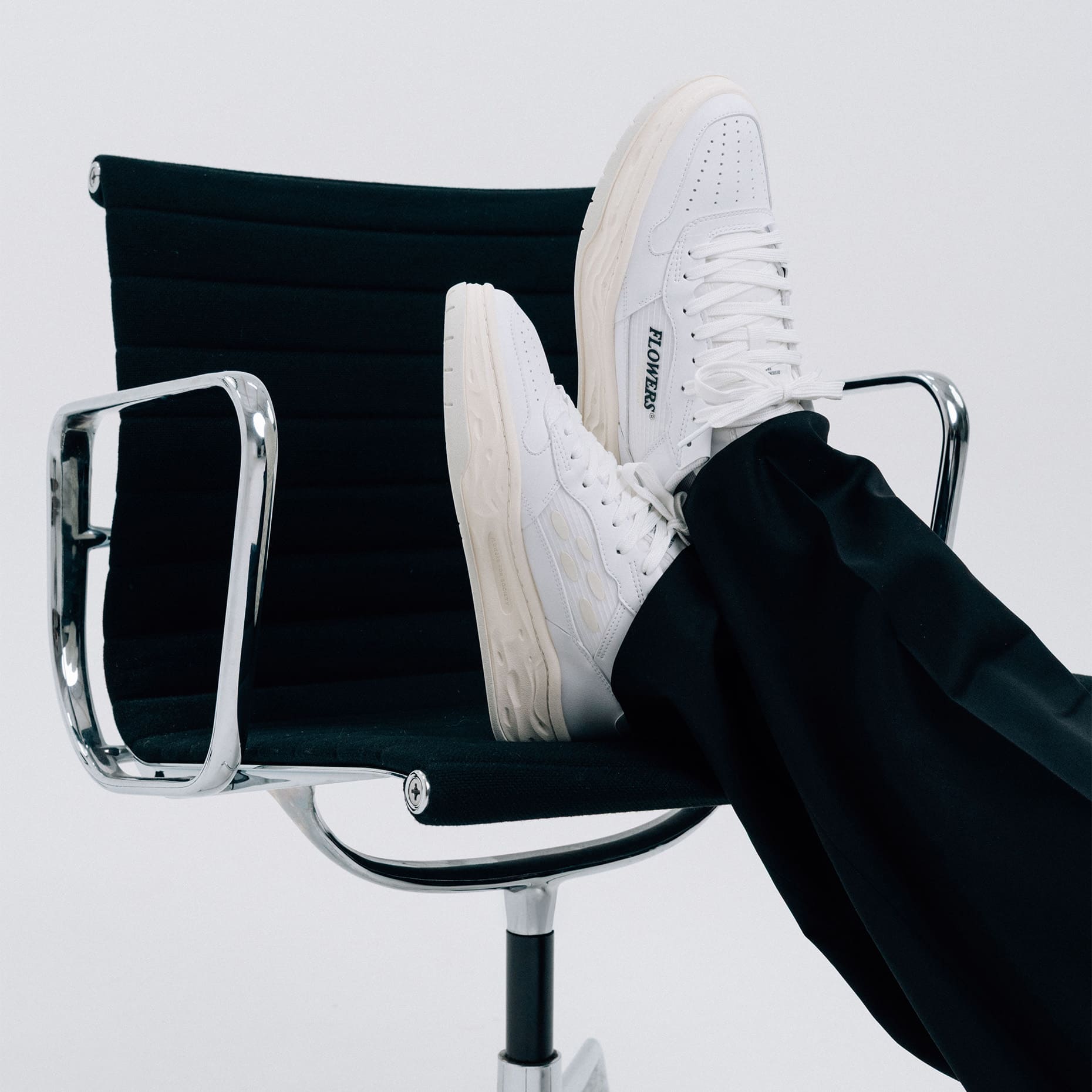 flowers-for-society-offshoot-blanc-canvas-retro-court-sneaker image 5