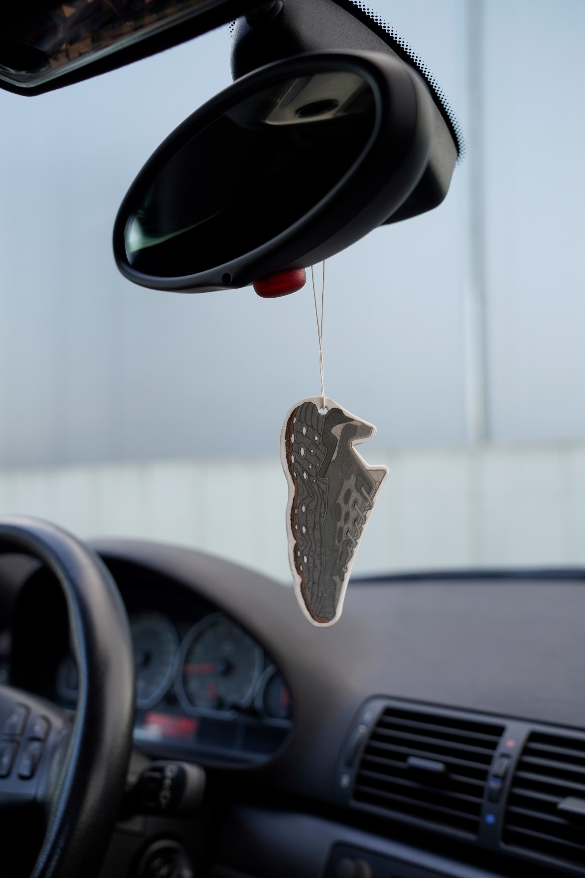 flowers-for-society-seed-one-car-fragrance-sandalwood-10-cm image 3