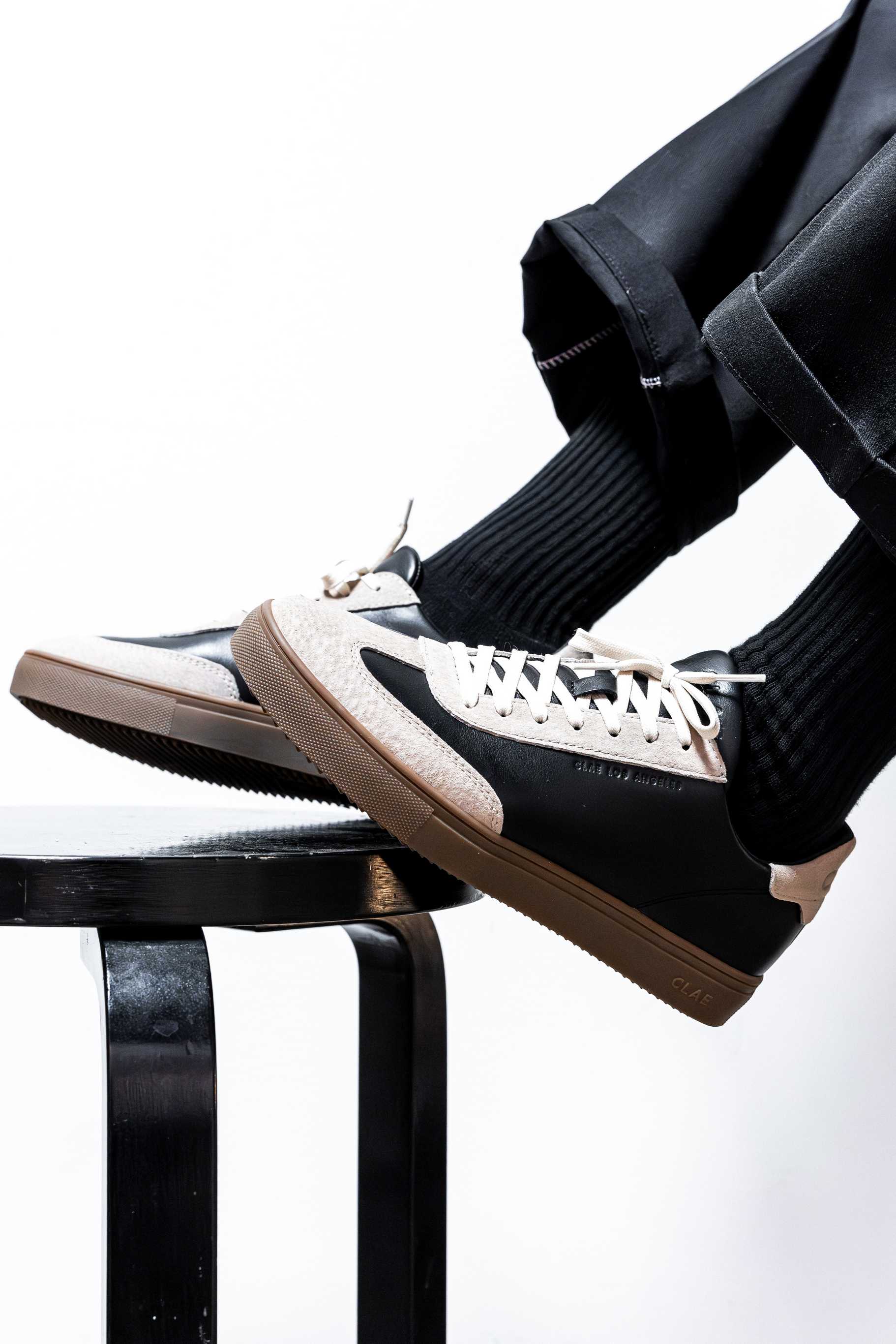 clae-deane-t-toe-court-sneaker-aus-leder image 2