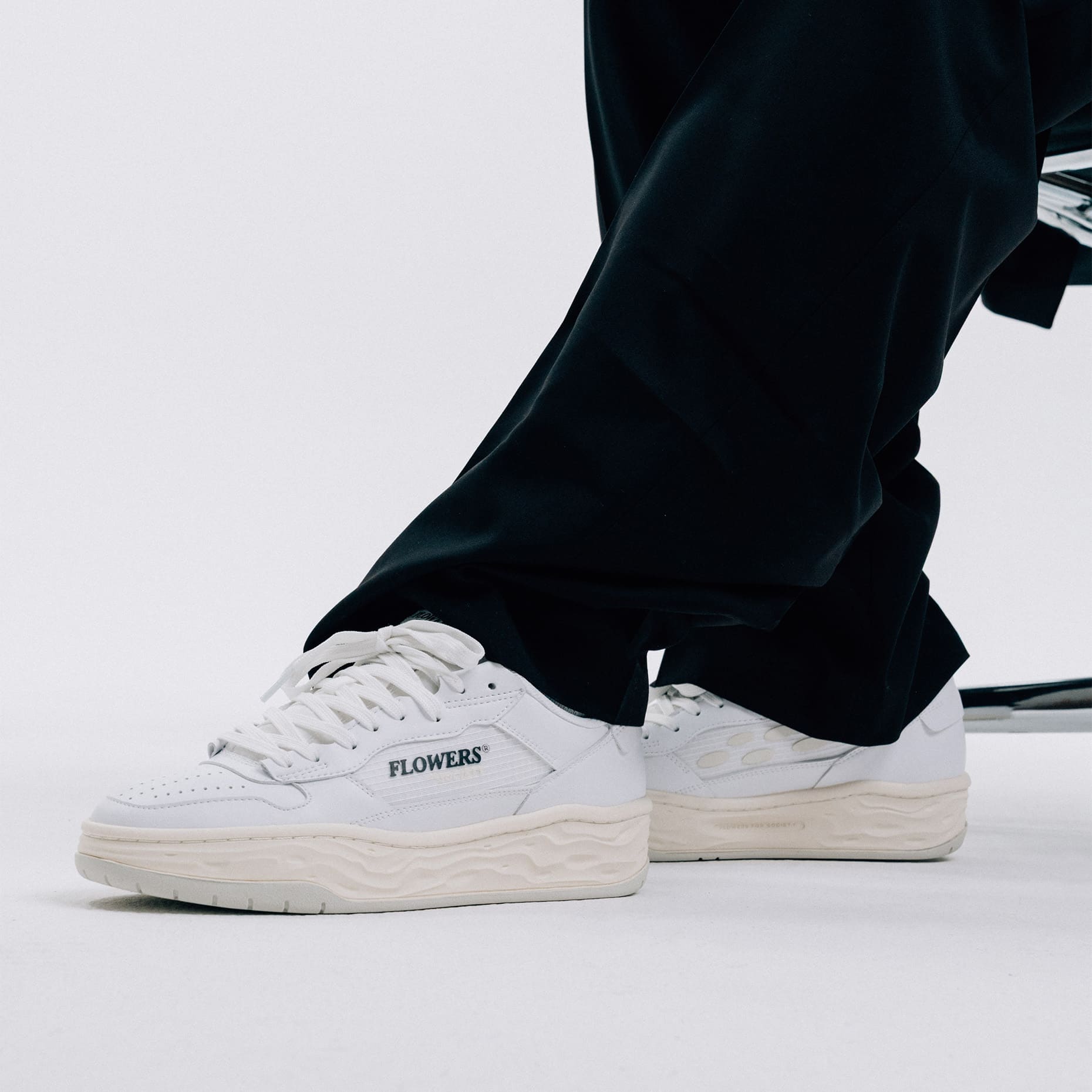 flowers-for-society-offshoot-blanc-canvas-retro-court-sneaker image 6