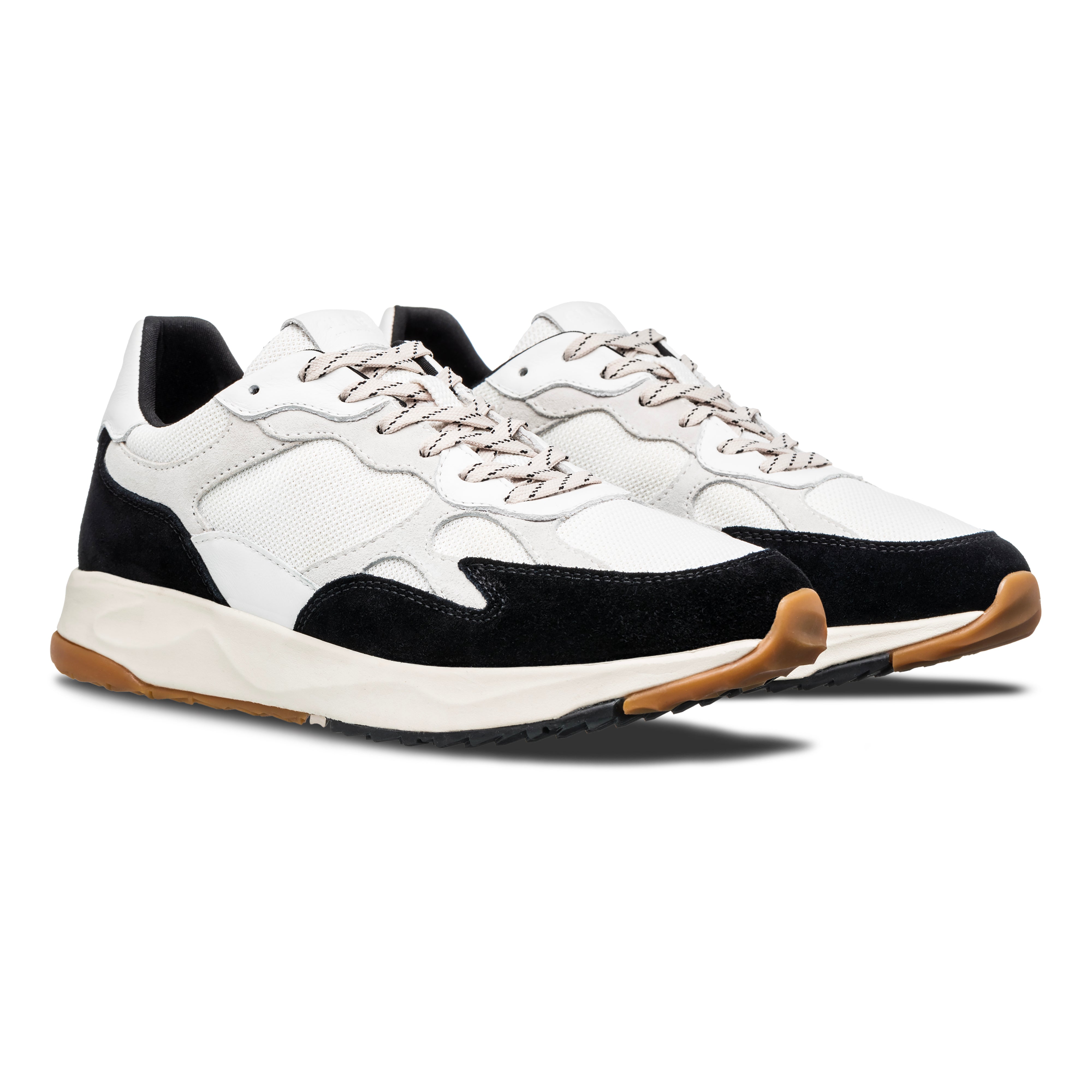 clae-zuma-lifestyle-runner-black-white-microchip image 2