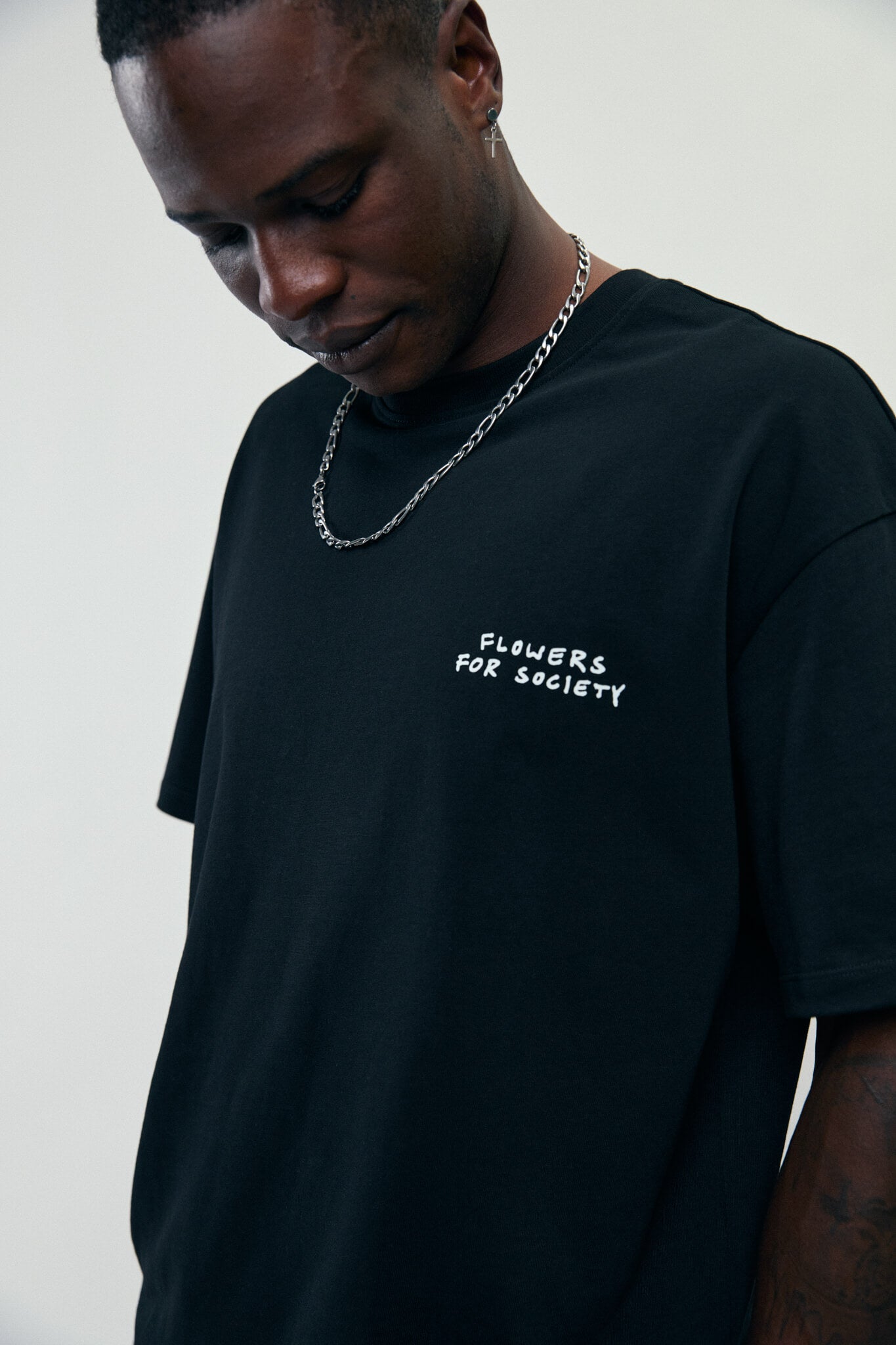 flowers-for-society-essentials-t-shirt-schwarz-baumwoll-shirt image 3