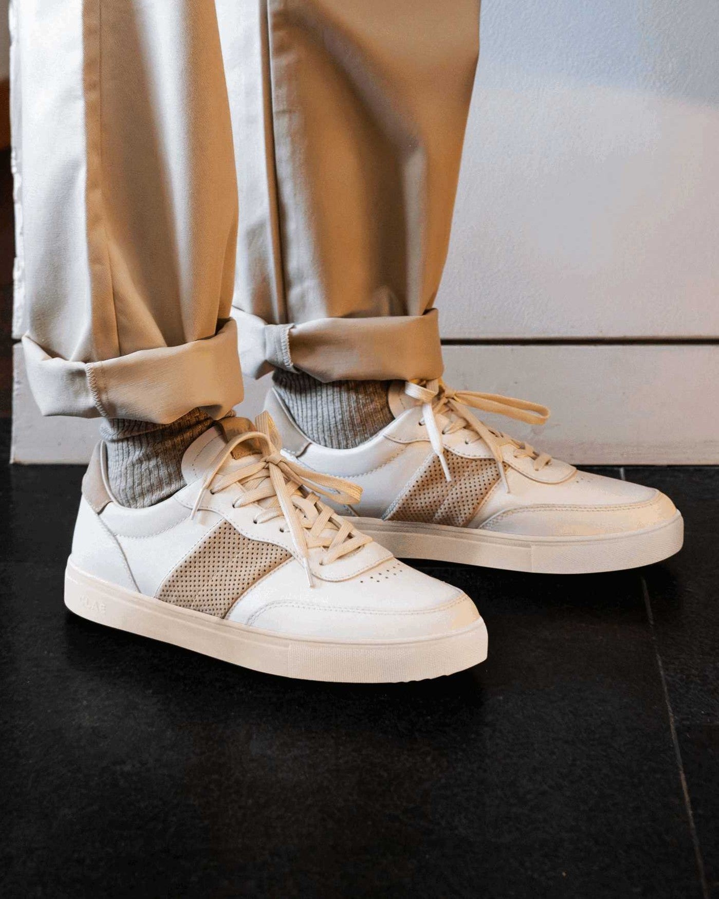 clae-davis-court-sneaker-italienleder-suede image 2