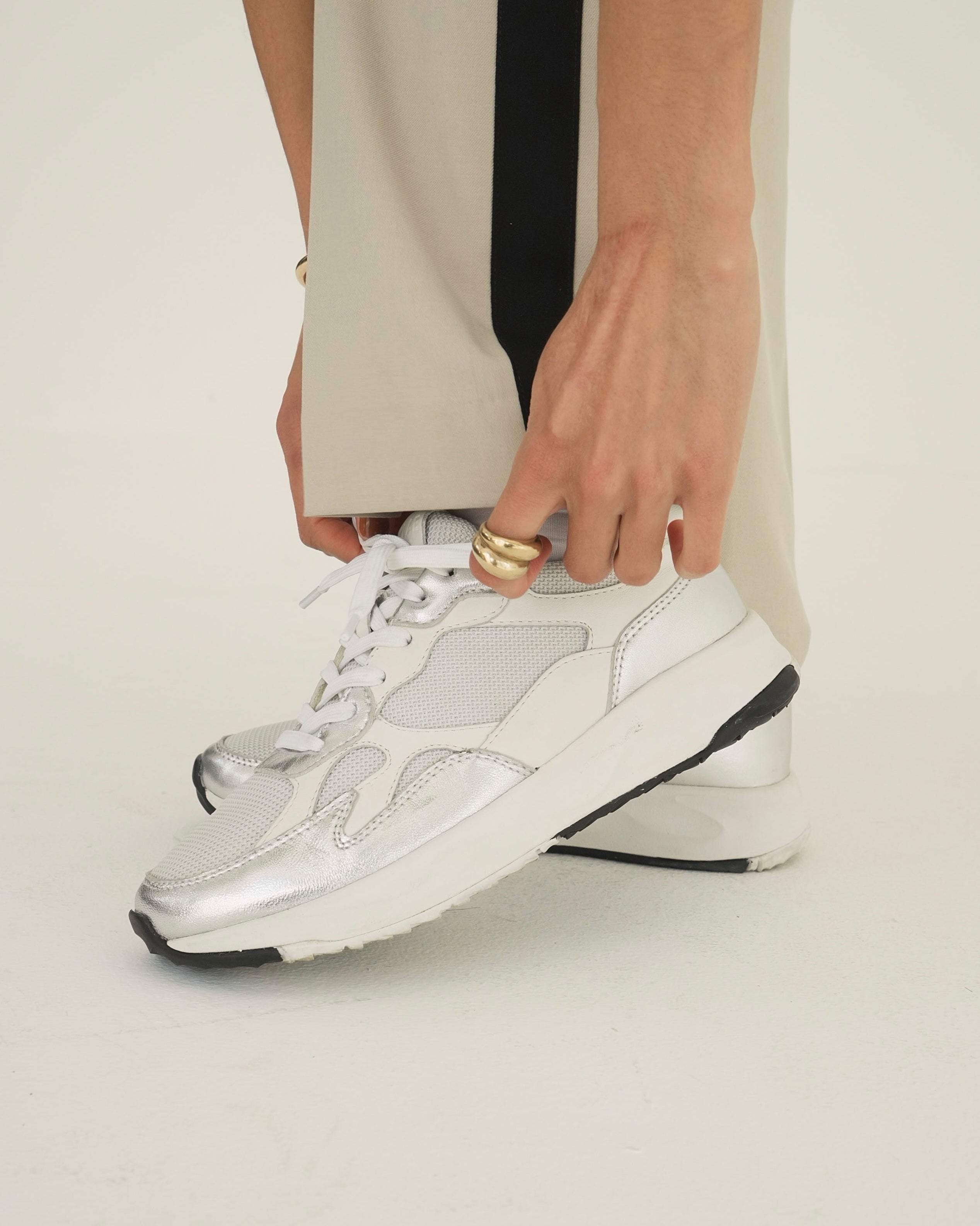 clae-zuma-clane-limited-runner-silber-leder image 3